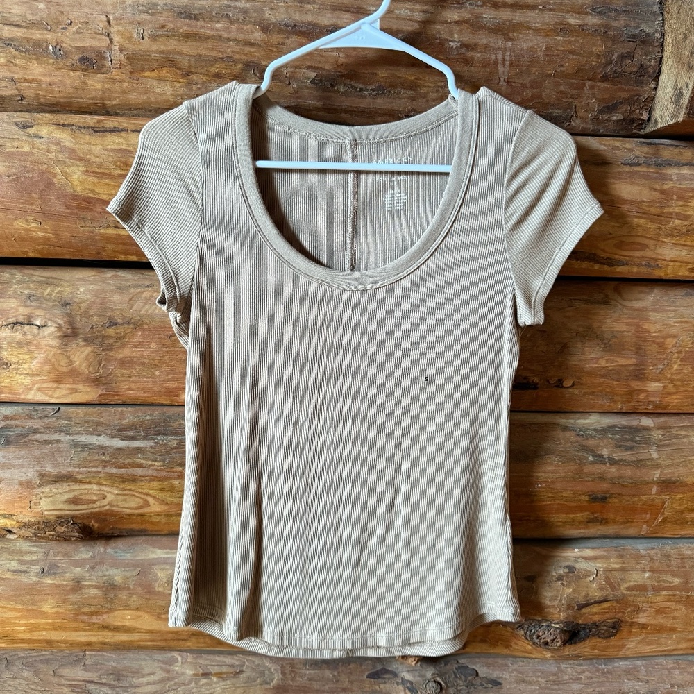 American Eagle Scoopneck Tee